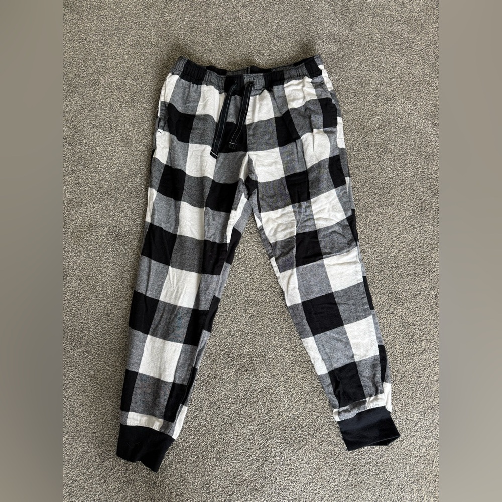 Old Navy Women’s Buffalo Print Black/White Flannel Pajama Jogger Medium
